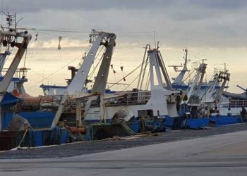 Fermo pesca. Lunghe attese per i pescatori italiani