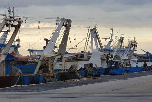 Fermo pesca. Lunghe attese per i pescatori italiani