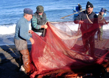 “Salute e Sicurezza”. Il Flag Borghi marinari dello Ionio dona kit di protezione ad equipaggi