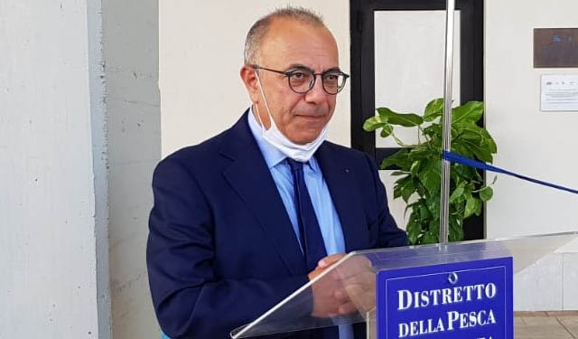 blocco pesca gambero rosso