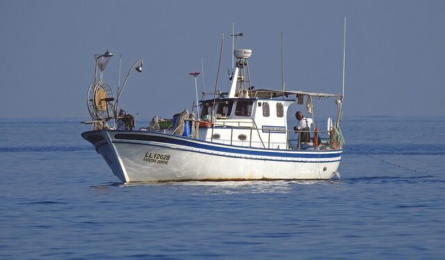 Rapporto IPCC: l'UE deve porre fine al pericoloso e radicale finanziamento dei combustibili fossili per l'industria della pesca