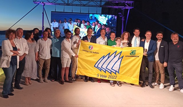 Sottoscritto a Pollica il Manifesto per l’istituzione dell’Area Marina Sperimentale delle coste del Cilento