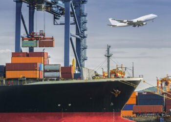 Salmone congelato anzichè fresco per limitarne il trasporto aereo