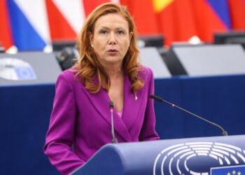 Conte in missione in Ecuador per il Parlamento Europeo