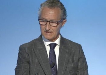 Consumi col segno negativo, pesano inflazione e calo della fiducia