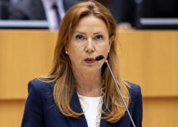 Conte: "Telecamere a bordo e più sanzioni, accordo Ue va fermato"