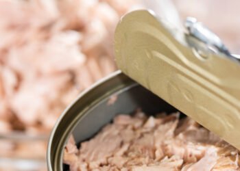 Tonno in scatola: calano produzione e consumi