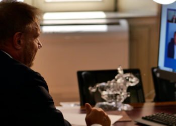 Lollobrigida: su Psa e Granchio Blu necessaria presenza uomo come bio regolatore