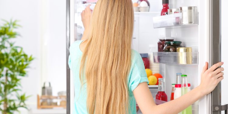 Come conservare il pesce a casa, trucchi e consigli per clienti ed addetti al banco