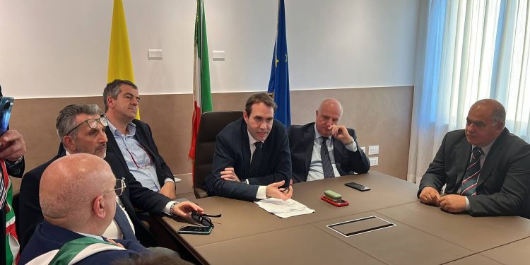 Schifani e Sammartino: "Governo regionale a sostegno del settore pesca"