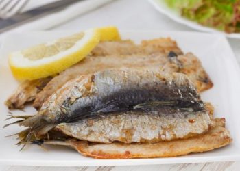 Mangiare più pesce selvatico riduce l'impatto ambientale