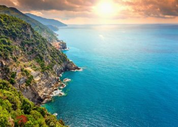 Cinque Terre. Zona di tutela speciale adotta la navigazione elettrica