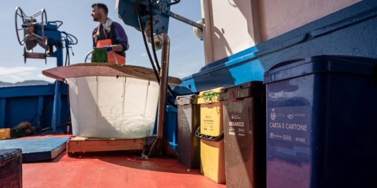 Tiozzo: "Nelle reti dei pescatori ogni anno circa 3000 tonnellate di rifiuti"