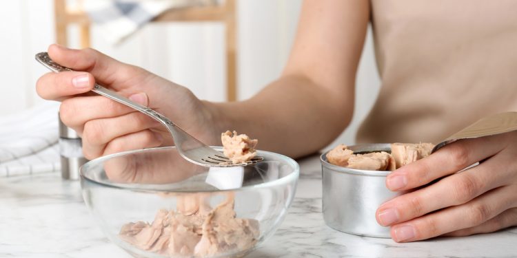 Nonostante le sfide, la produzione nazionale di tonno in scatola si sta