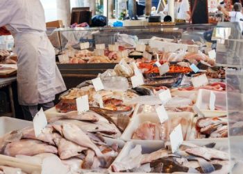 Come leggere l'etichetta dei prodotti ittici per capire provenienza e qualità del pesce