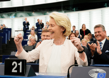 Il Parlamento rielegge Ursula von der Leyen presidente della Commissione