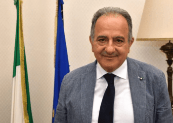 Enrico Caterino è il commissario per l'emergenza granchio blu