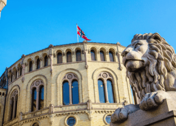 L'opposizione norvegese promette riduzione tasse su acquacoltura