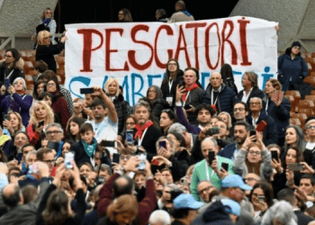 Uila Pesca e Uila in udienza privata da Papa Francesco insieme ai pescatori