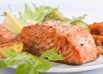 il salmone d’allevamento fa bene alla salute