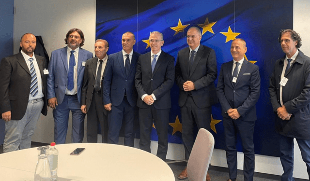 Pesca mediterranea e l’Ocean Pact: incontro Kadis-Sicilia