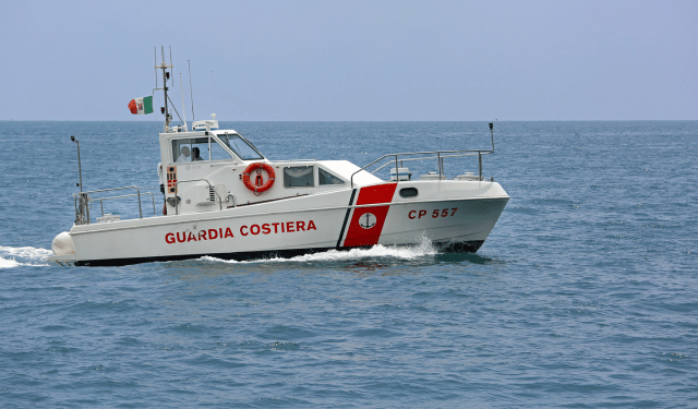 ZEE italiana contro la pesca pirata